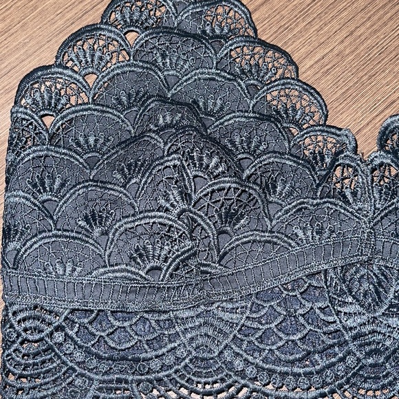 Top - Picture 3 of 4